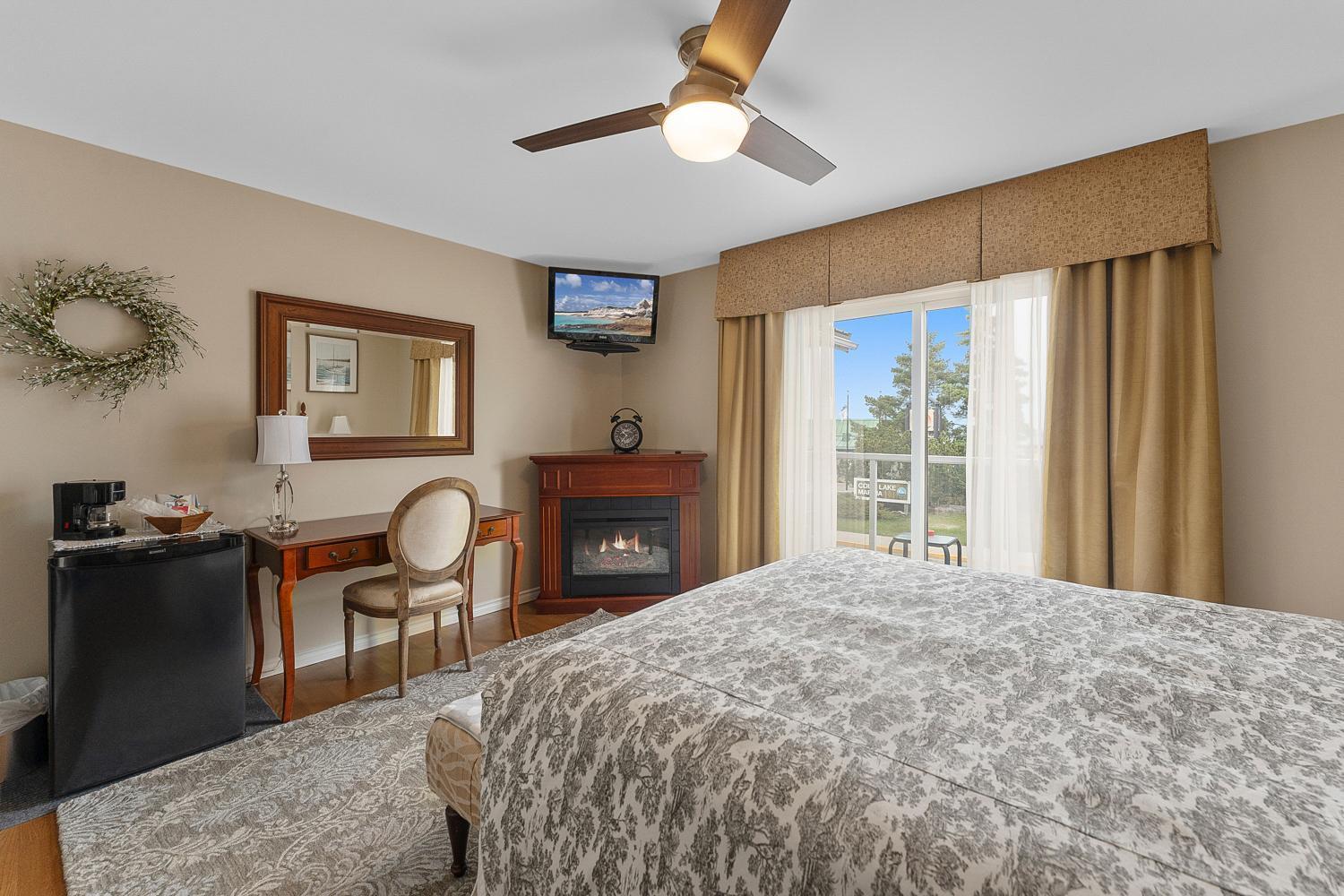 Lakeshore Inn Cold Lake Εξωτερικό φωτογραφία