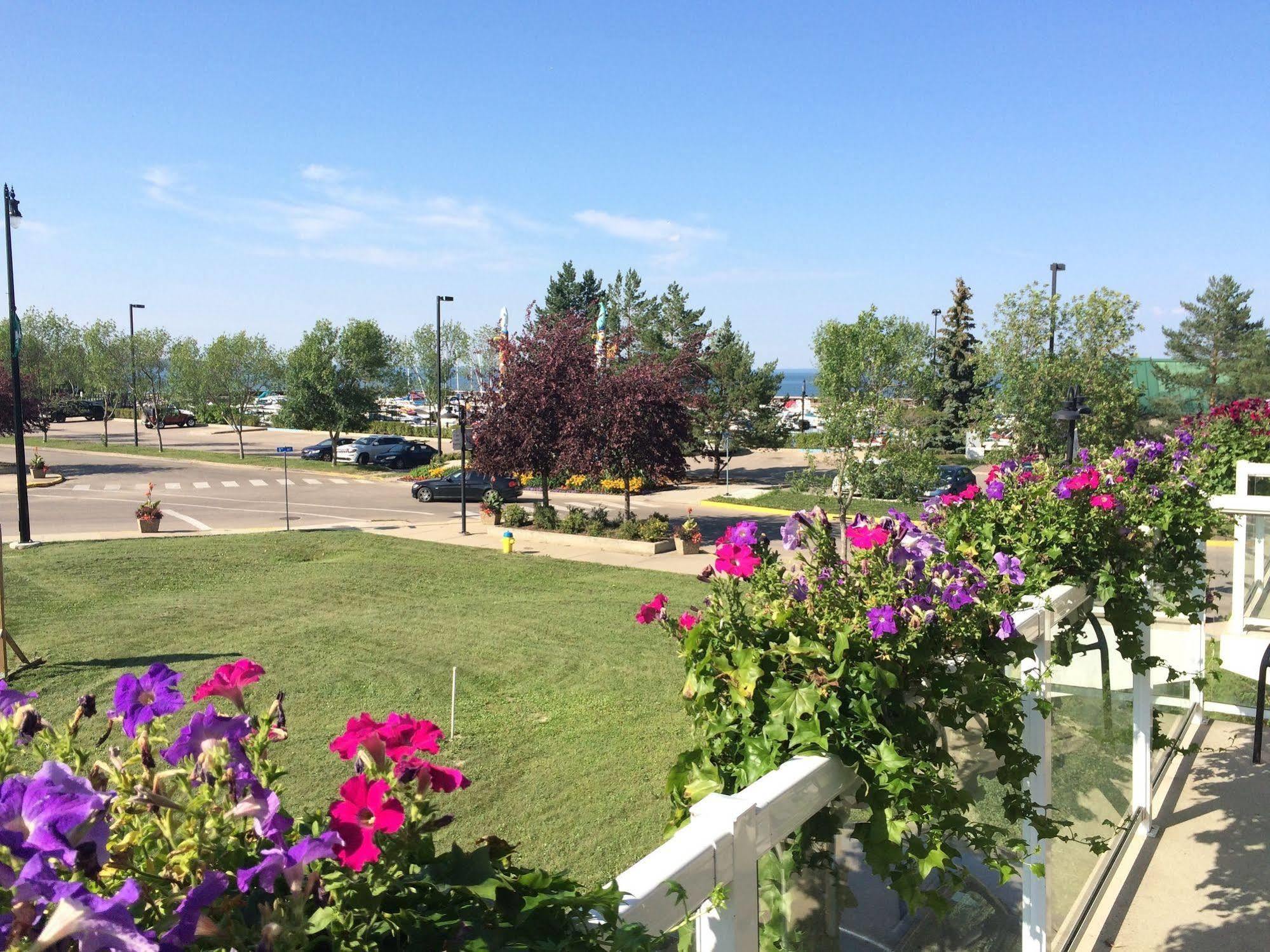 Lakeshore Inn Cold Lake Εξωτερικό φωτογραφία