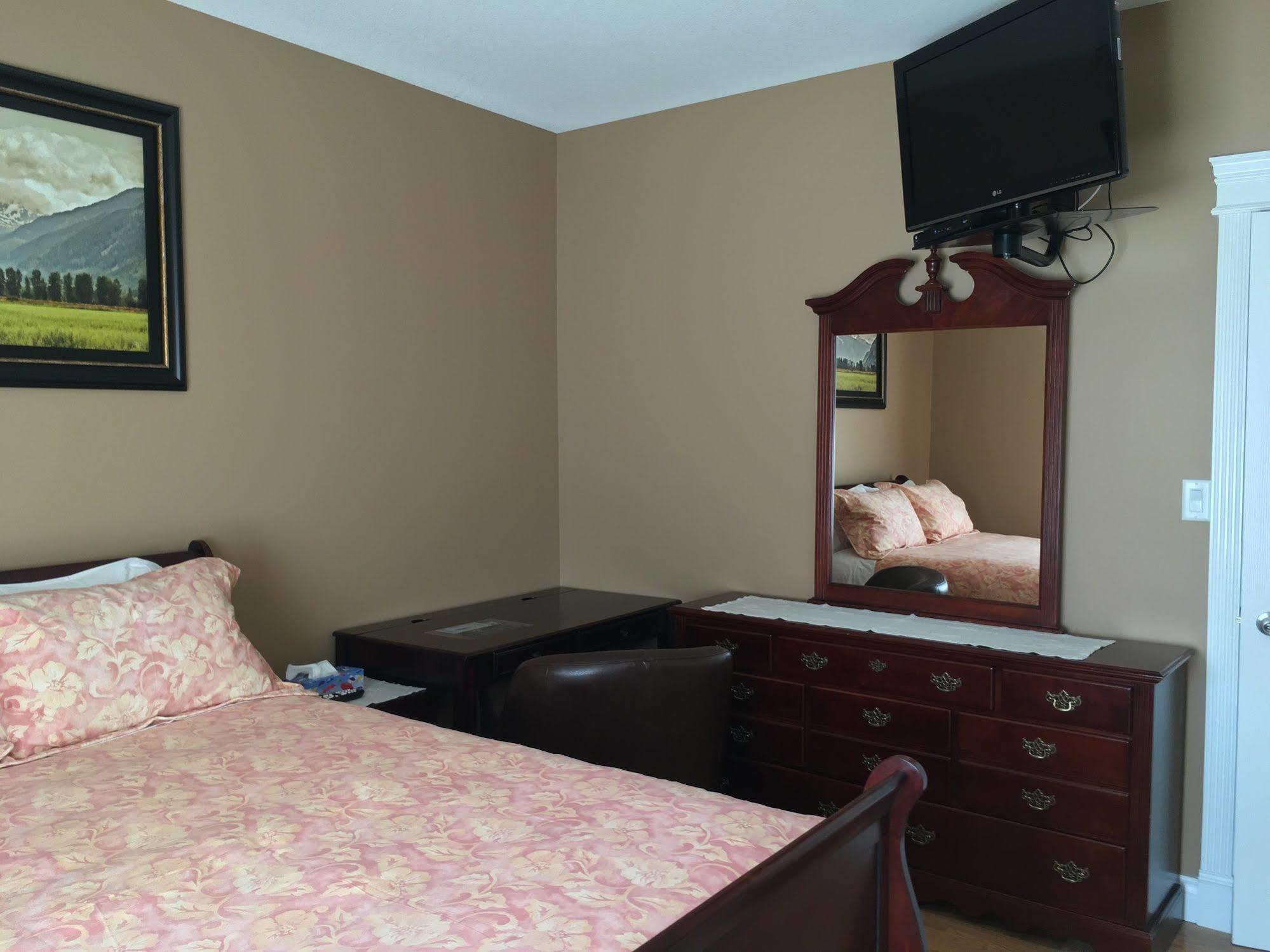 Lakeshore Inn Cold Lake Εξωτερικό φωτογραφία